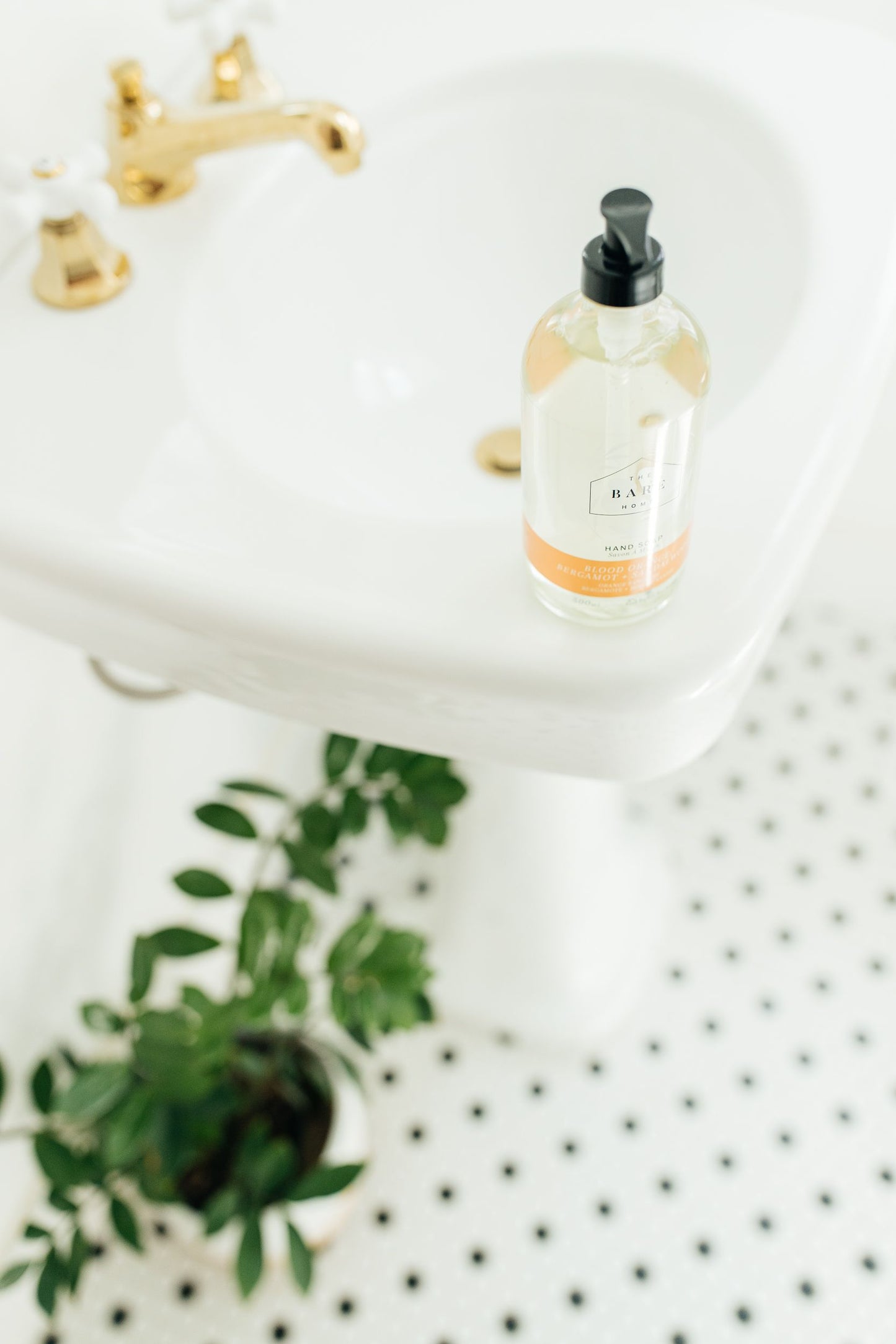 BLOOD ORANGE, BERGAMOT + SANDALWOOD HAND SOAP 476ML